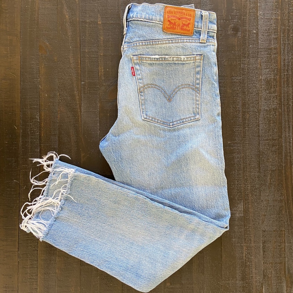 Levi's Light Blue Cropped Jeans